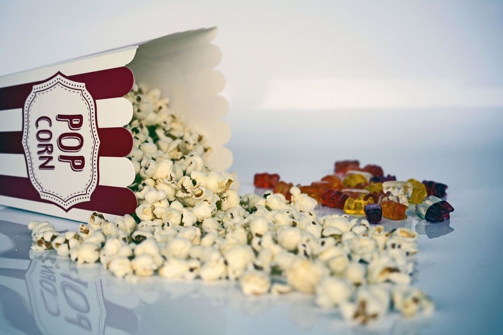 Lej en popcorn maskine og løft stemningen til dit næste arrangement